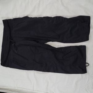 Lululemon  studio CAPRIS size 8 black